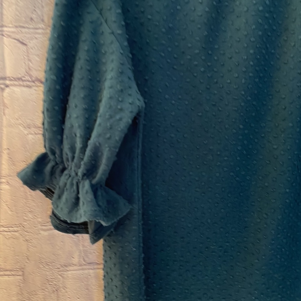MadeWell Texture & Thread Blouse - Picture 2 of 7